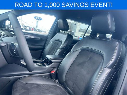 Used 2023 Jeep Grand Cherokee L Laredo image 15