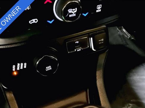 Used 2020 Jeep Renegade Latitude AWD/4WD image 23