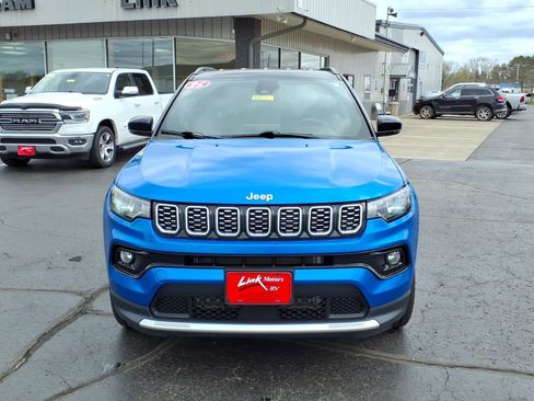 Used 2025 Jeep Compass Limited AWD/4WD image 9