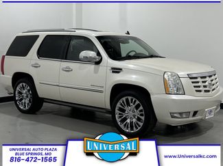 Used 2010 Cadillac Escalade Premium image 1