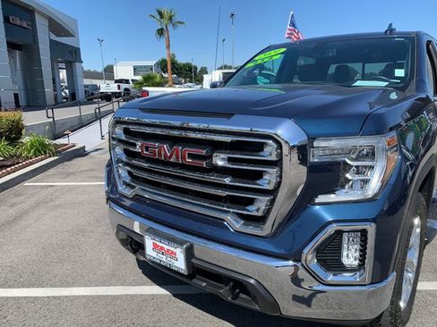 Used 2021 GMC Sierra 1500 SLT w/ SLT Premium Package AWD/4WD image 3