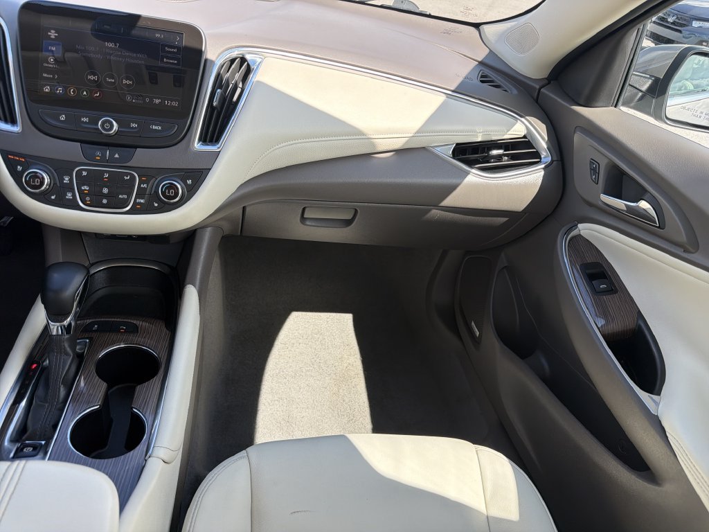 Used 2024 Chevrolet Malibu LT FWD image 15