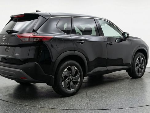 Used 2025 Nissan Rogue SV AWD/4WD image 9