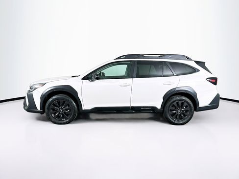 Used 2025 Subaru Outback Onyx Edition image 4
