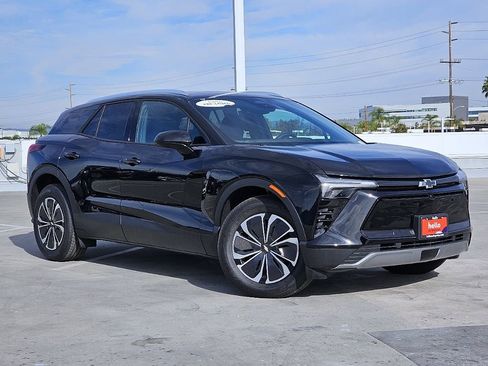 Used 2025 Chevrolet Blazer EV LT image 3