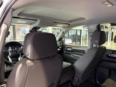 Used 2024 GMC Sierra 1500 SLE image 29