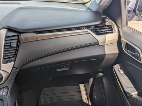 Used 2018 GMC Yukon Denali w/ Open Road Package image 18