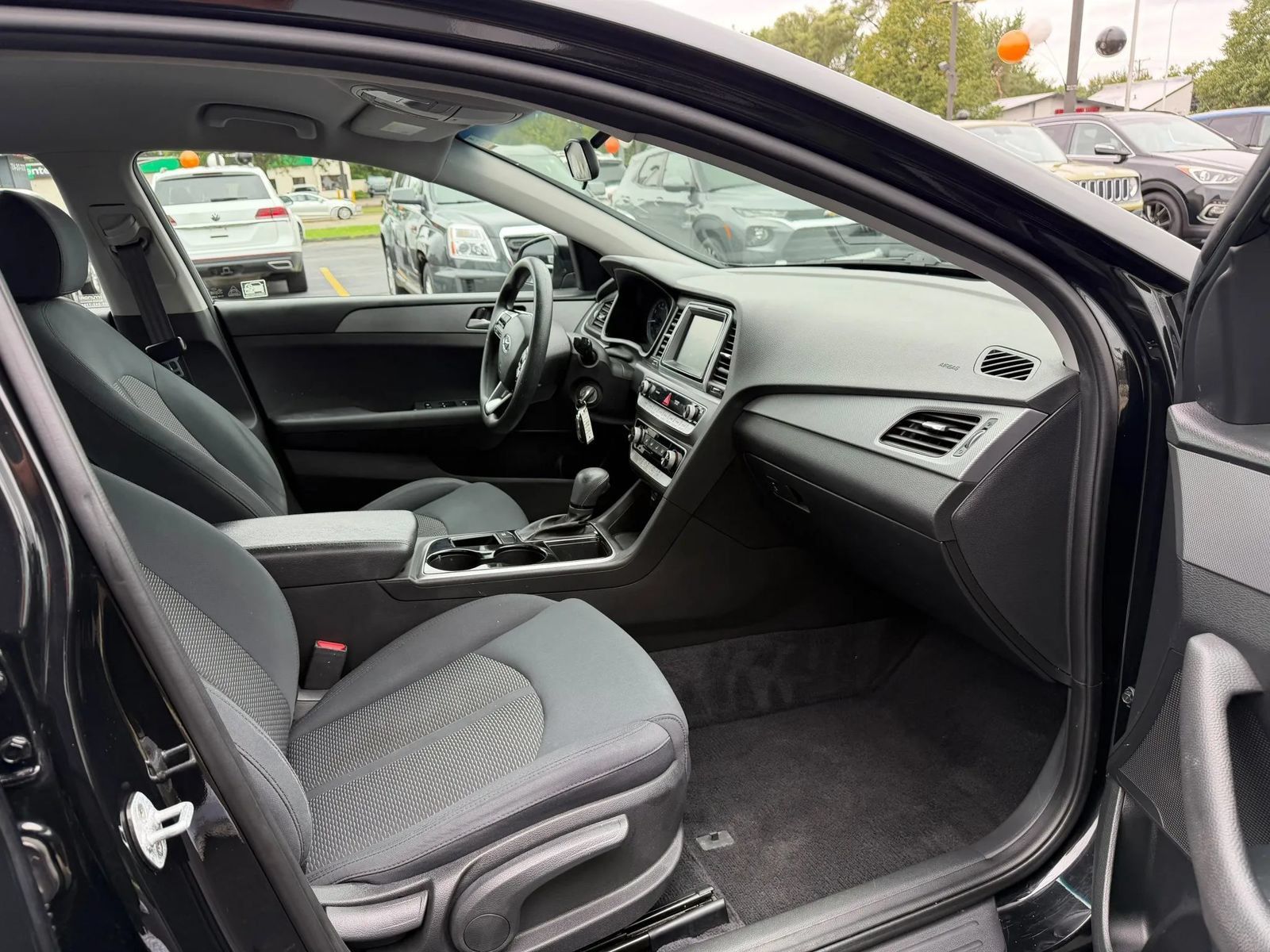 Used 2018 Hyundai Sonata SE FWD image 11