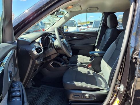 Used 2023 Chevrolet TrailBlazer LT FWD image 17