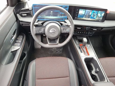New 2026 Nissan Kicks SR w/ Cold Weather Package AWD/4WD image 10