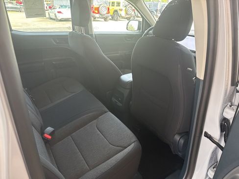 New 2025 Ford Maverick XLT w/ XLT Luxury Package image 19