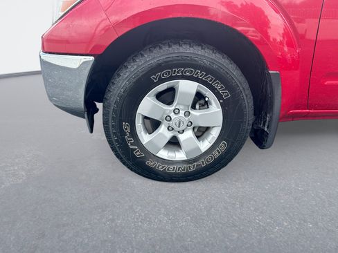 Used 2011 Nissan Frontier SV w/ SV Premium Utility Pkg RWD image 11