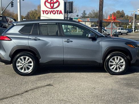 Certified 2022 Toyota Corolla Cross LE image 2