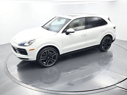 Certified 2023 Porsche Cayenne Platinum Edition AWD/4WD image 34