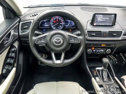 Used 2018 MAZDA MAZDA3 Grand Touring image 15