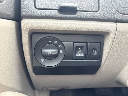 Used 2011 Ford Fusion SE w/ 201A Rapid Spec Order Code FWD image 23