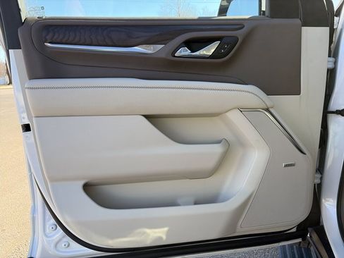 Used 2023 GMC Yukon XL Denali image 18