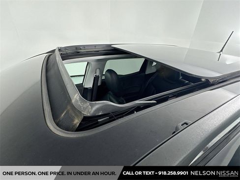 Used 2017 Jeep Compass Limited image 22