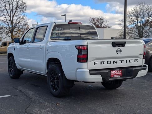 New 2026 Nissan Frontier SV w/ SV Convenience Package image 8