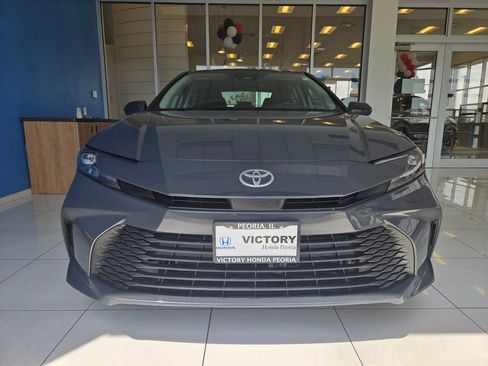 Used 2025 Toyota Camry LE FWD image 2