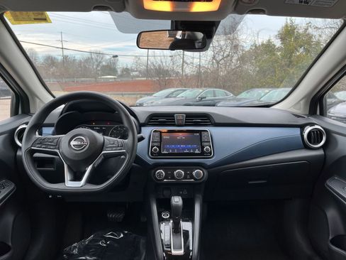 Used 2025 Nissan Versa SV image 31