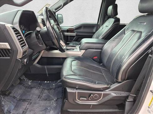 Used 2017 Ford F150 Platinum w/ Equipment Group 701A Luxury AWD/4WD image 12