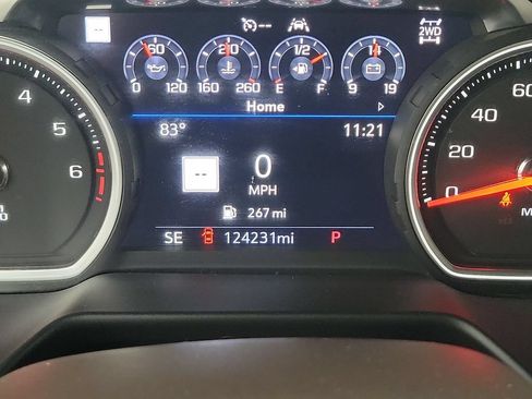 Used 2021 Chevrolet Tahoe Z71 w/ Z71 Off-Road Package AWD/4WD image 12