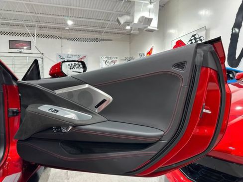 Used 2024 Chevrolet Corvette Stingray Premium Cpe w/ Z51 Performance Package RWD image 15