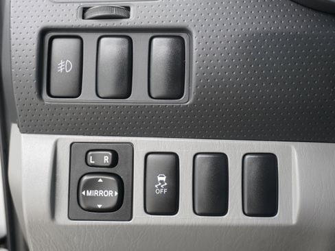 Used 2012 Toyota Tacoma PreRunner w/ SR5 Pkg RWD image 19