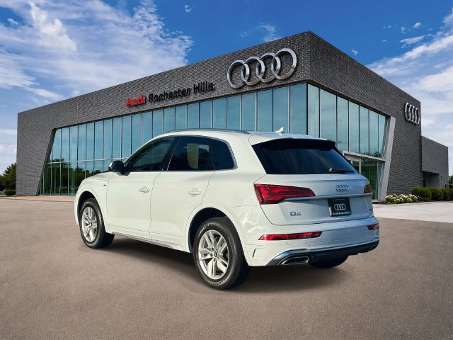 Used 2023 Audi Q5 2.0T Premium w/ Convenience Package AWD/4WD image 4