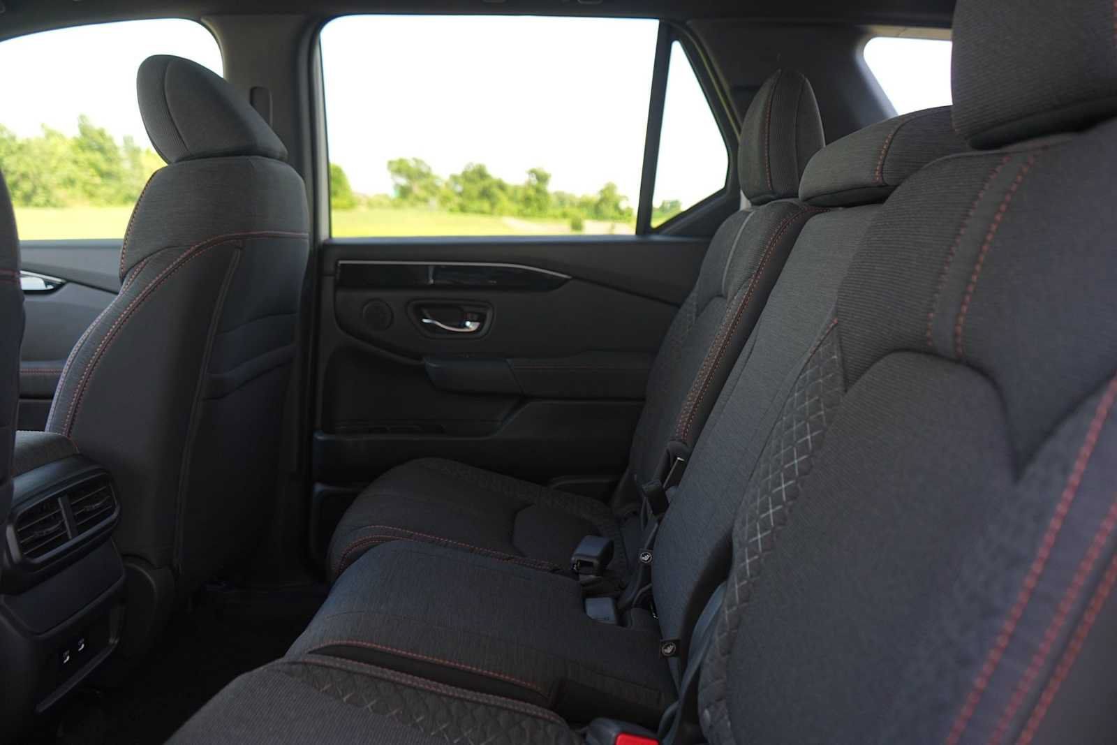 New 2026 Honda Pilot Sport image 13