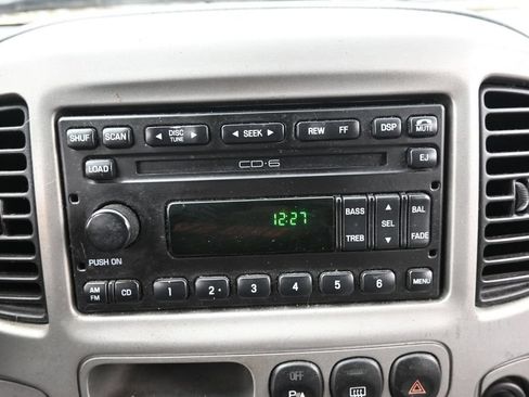 Used 2003 Ford Escape Limited FWD image 15