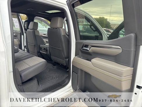 Used 2023 Chevrolet Silverado 1500 ZR2 w/ Technology Package image 26