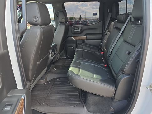Used 2019 Chevrolet Silverado 1500 High Country w/ Technology Package AWD/4WD image 24