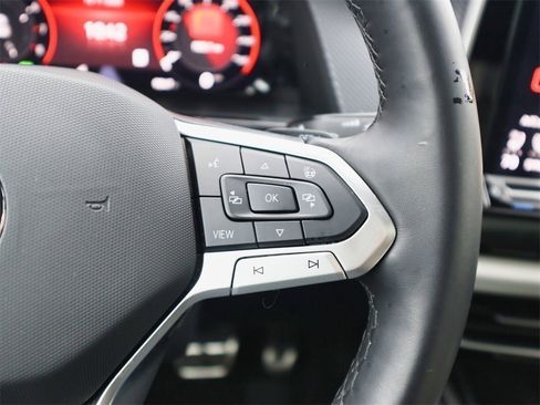 Used 2025 Volkswagen Atlas Cross Sport SEL Premium R-Line image 26