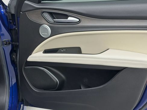 Used 2020 Alfa Romeo Stelvio Ti w/ Nero Edizione AWD/4WD image 38