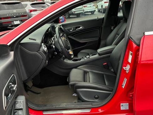Used 2018 Mercedes-Benz CLA 250 4MATIC image 49