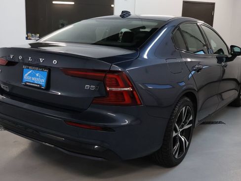 Used 2023 Volvo S60 B5 Core AWD/4WD image 7