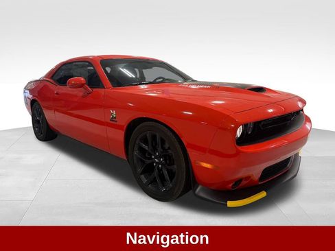 Used 2019 Dodge Challenger R/T w/ Blacktop Package RWD image 9