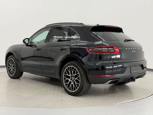 Used 2018 Porsche Macan AWD/4WD image 3