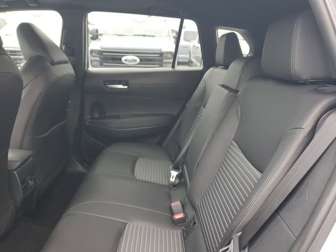 Used 2023 Toyota Corolla Cross AWD Hybrid w/ Convenience Package image 14