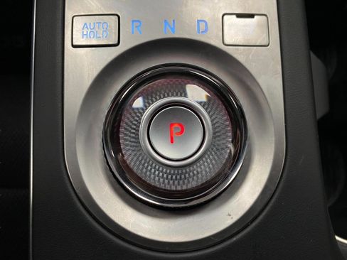 Used 2024 Genesis GV70 2.5T w/ Sport Prestige Package image 33