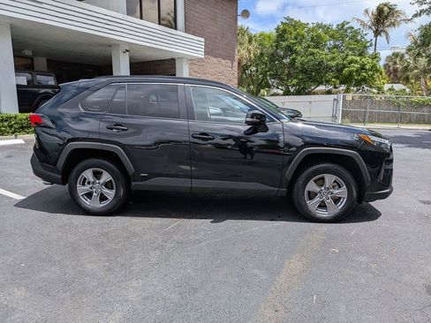 Used 2025 Toyota RAV4 XLE image 4