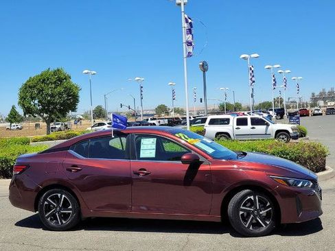 Used 2024 Nissan Sentra SV FWD image 3