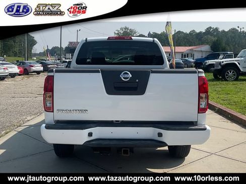 Used 2010 Nissan Frontier XE w/ XE Preferred Pkg RWD image 6