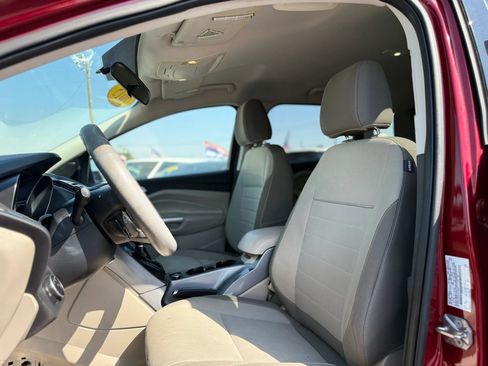 Used 2015 Ford Escape SE FWD image 17