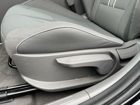 Used 2023 Hyundai Elantra SEL w/ Convenience Package FWD image 14