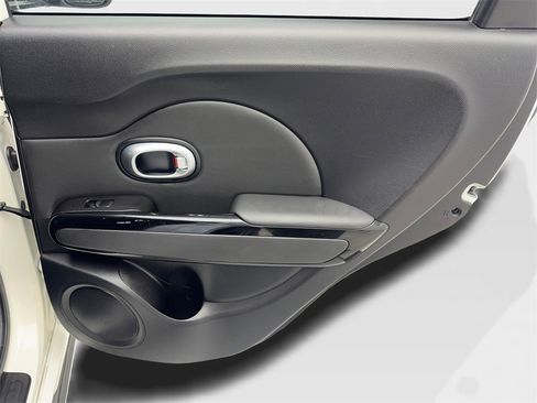 Used 2016 Kia Soul + w/ Soulful Package image 41