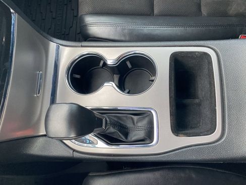 Used 2021 Jeep Grand Cherokee Laredo X image 29