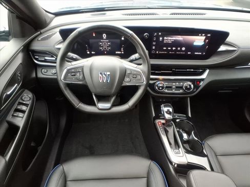 Used 2024 Buick Envista Sport Touring w/ Convenience I Package image 24